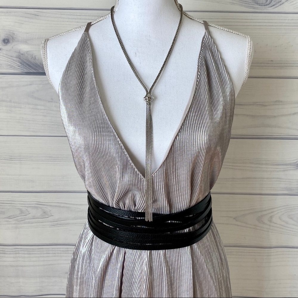 TOPSHOP I Metallic Deep V Neck Midi Dress (6) - Picture 5 of 8